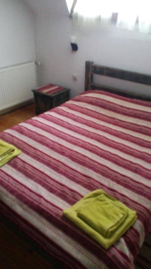 Maghura Gostinnii Dvir Tatariv Esterno foto